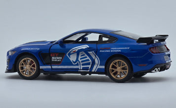 Ford Mustang Shelby GT500 1:24 diecast scale model car