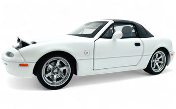 Mazda MX-5 Miata 1990 Convertible diecast scale model car collectible