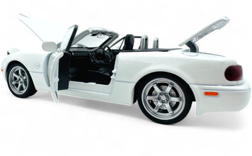 Mazda MX-5 Miata 1990 Convertible diecast scale model car collectible