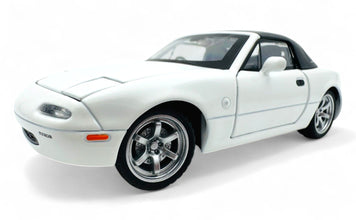 Mazda MX-5 Miata 1990 Convertible diecast scale model car collectible