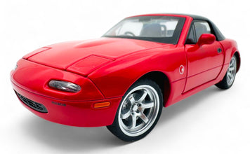 Mazda MX-5 Miata 1990 Convertible diecast scale model car collectible