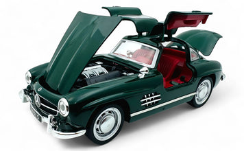 1954 Mercedes-Benz 300SL diecast scale model car collectible