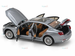 BMW 7 Series 760Li 1:18 Metal Diecast Scale Model Car
